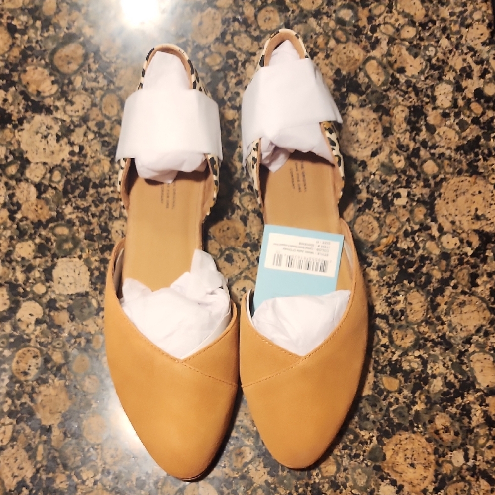 Toms Tan Women's Flats with Patterned Back
